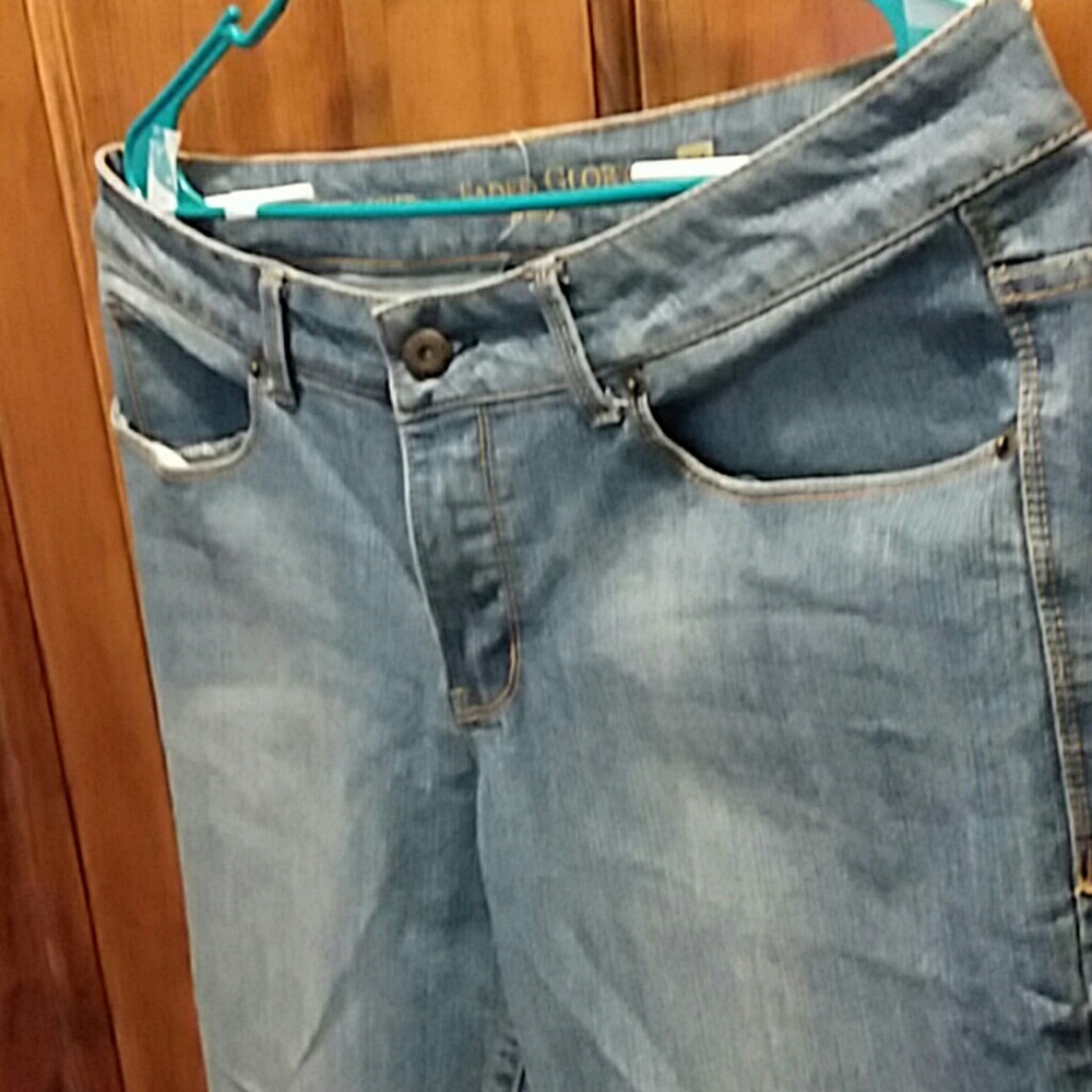 Jeans - Picture 2 of 4